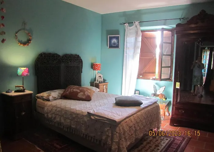 Bed & Breakfast La Grange Aux Livres 3*